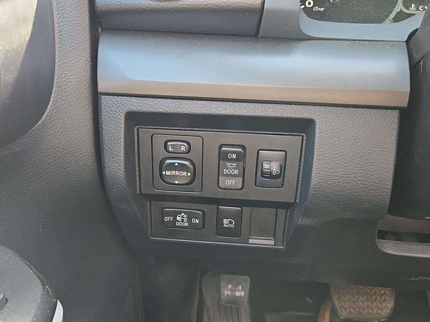 2018 Toyota Tundra SR5 5.7L V8