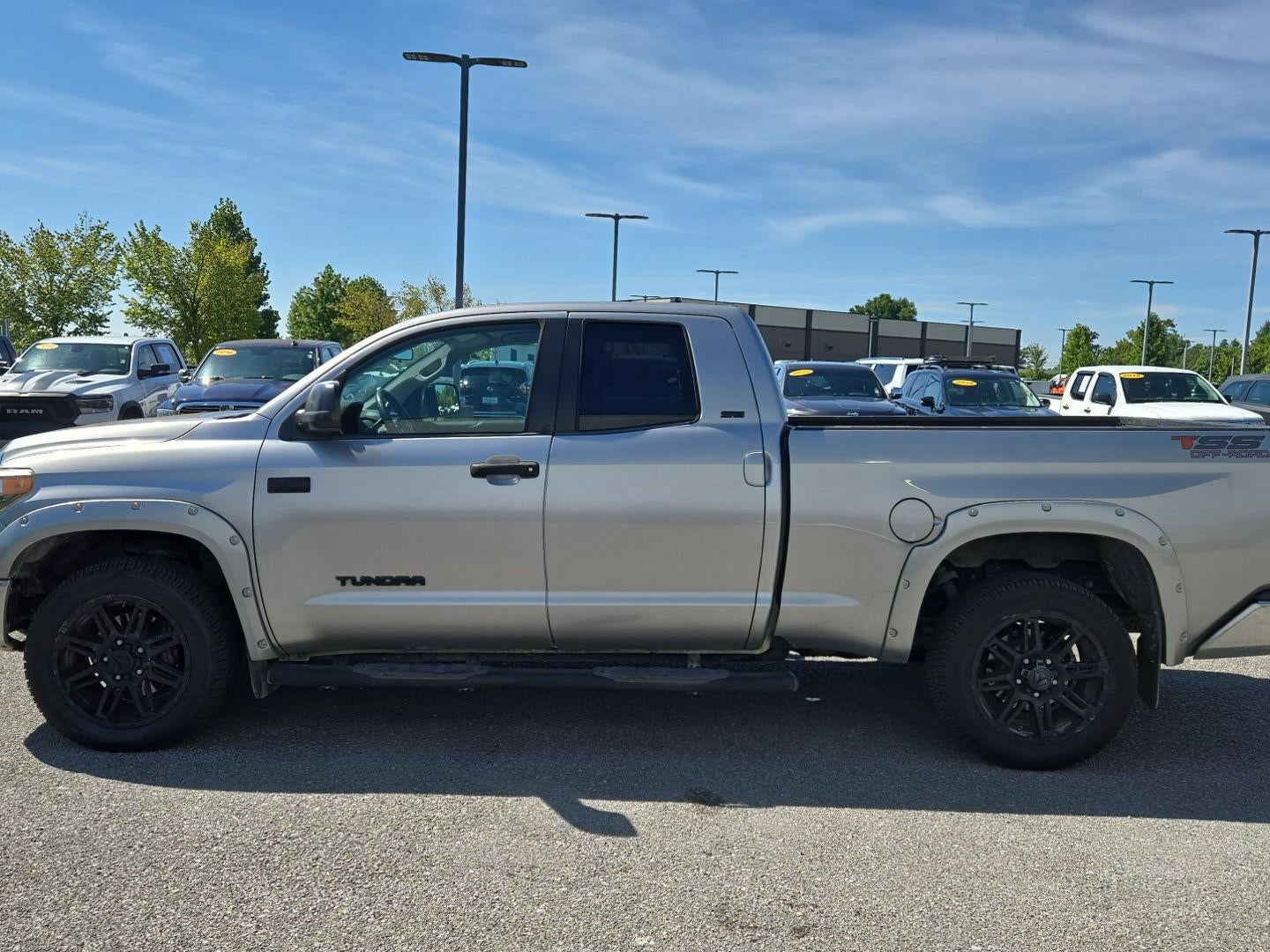 2018 Toyota Tundra SR5 5.7L V8