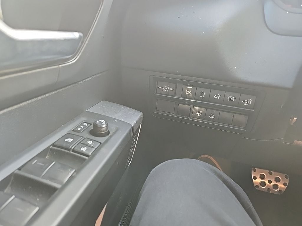 2025 Toyota Tundra Platinum
