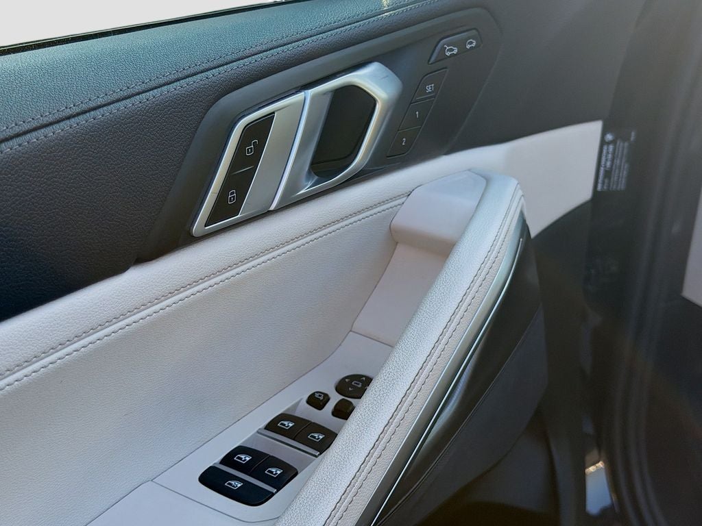 2022 BMW X6 xDrive40i