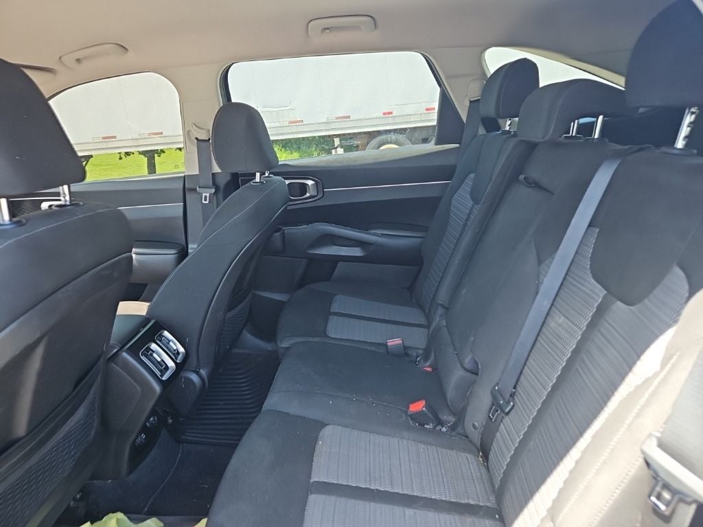 2022 Kia Sorento LX