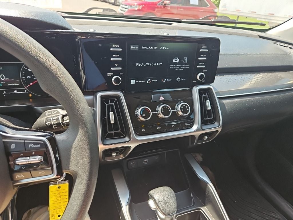 2022 Kia Sorento LX