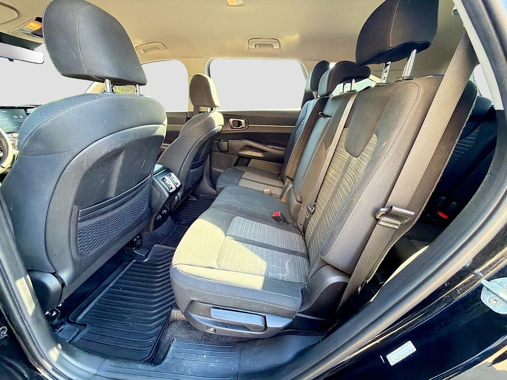 2022 Kia Sorento LX
