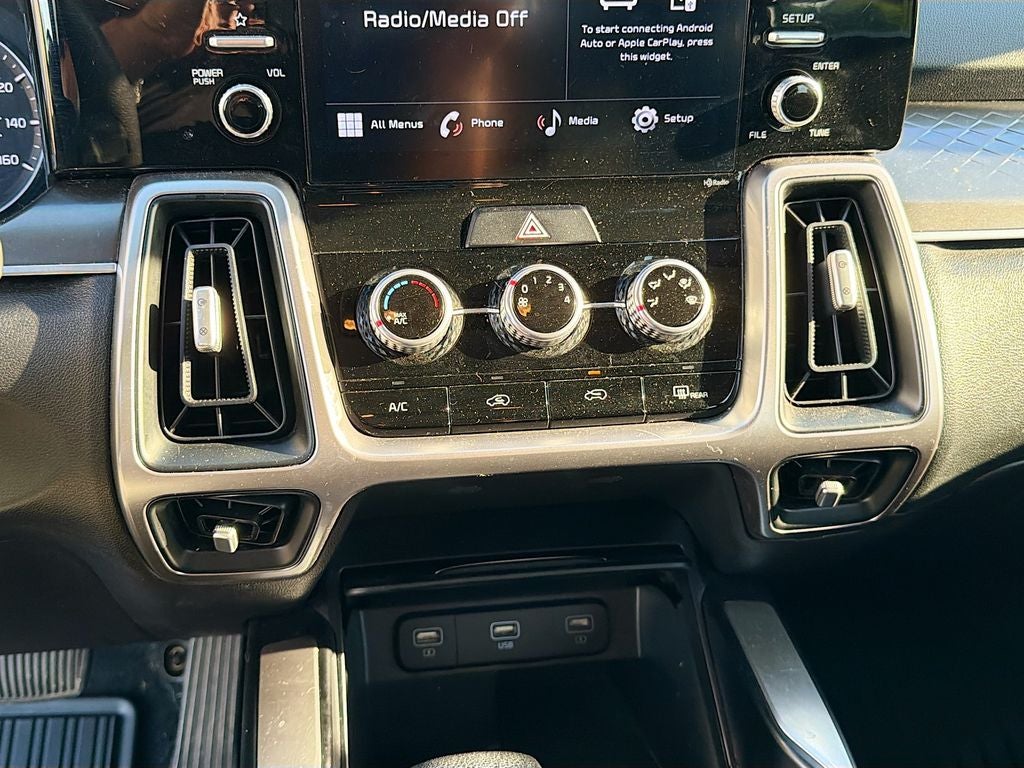 2022 Kia Sorento LX