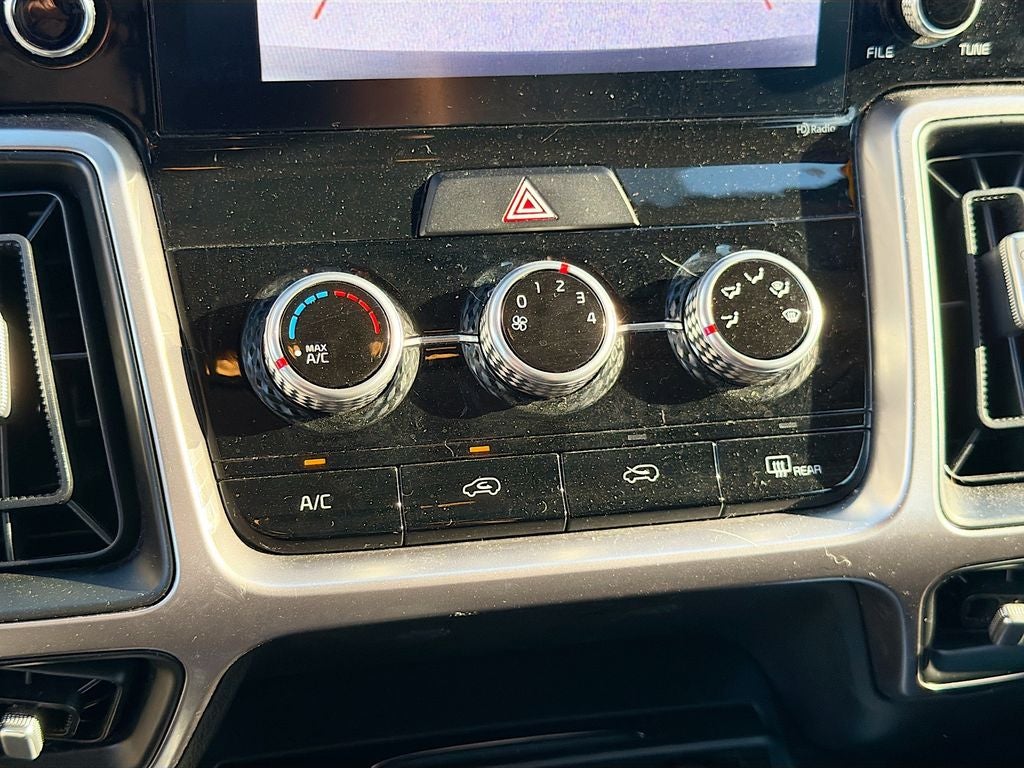2022 Kia Sorento LX