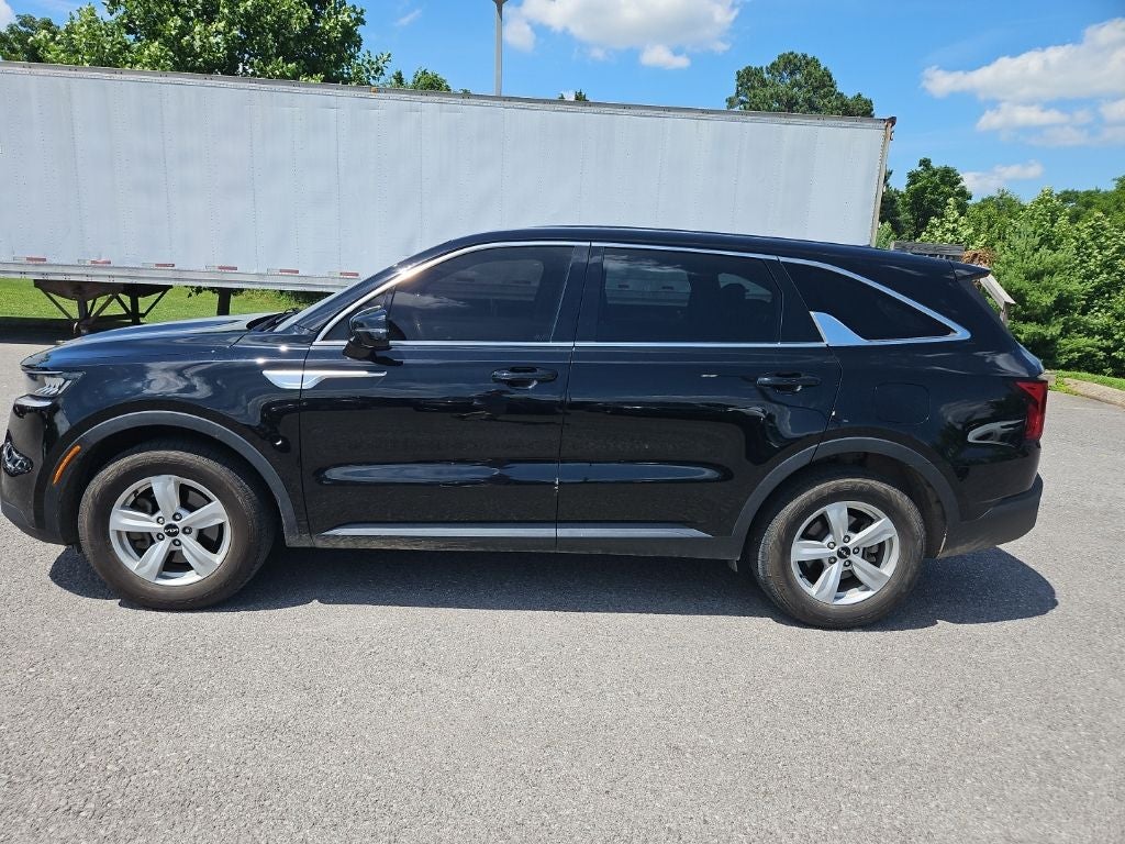 2022 Kia Sorento LX