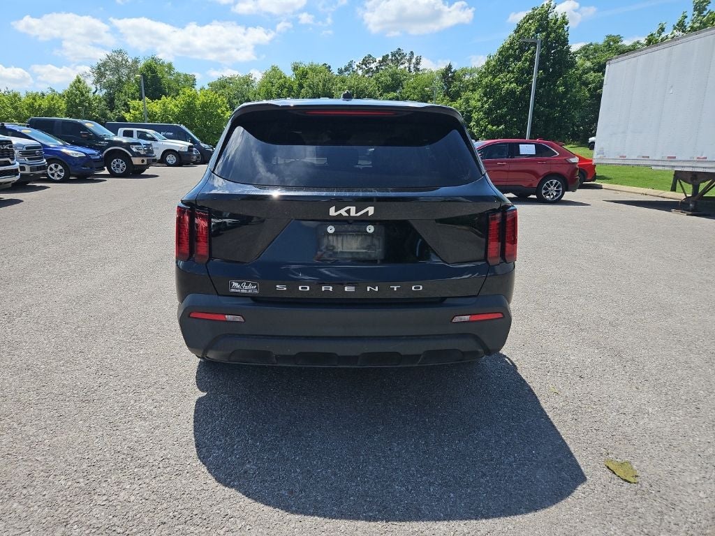 2022 Kia Sorento LX