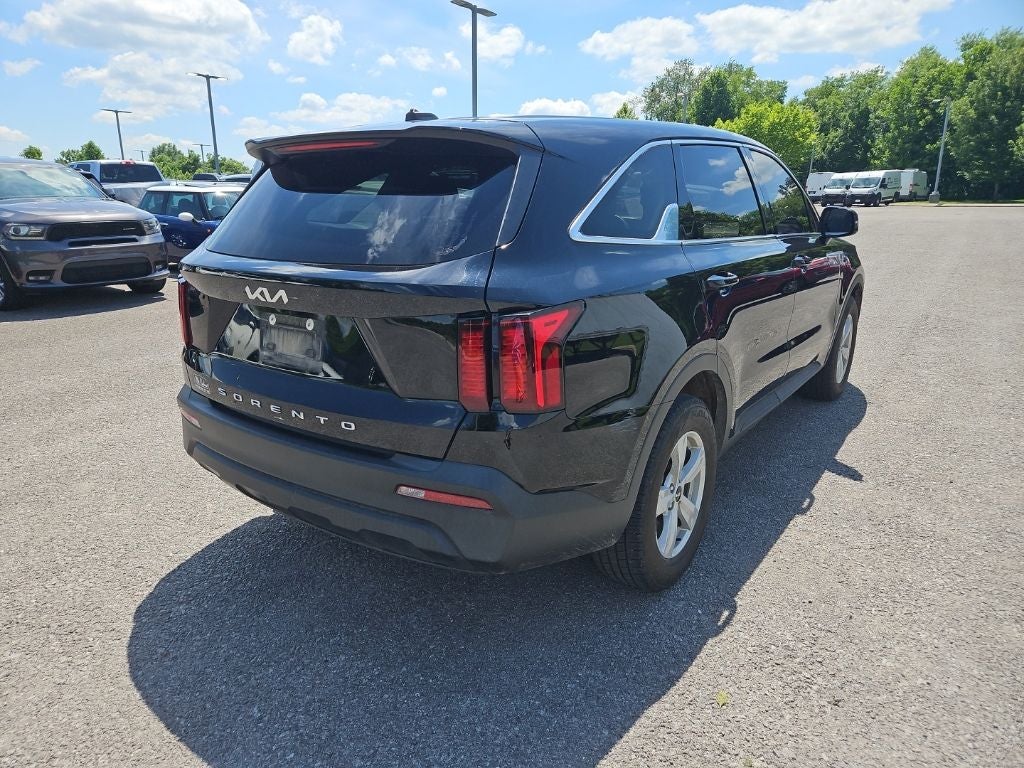 2022 Kia Sorento LX