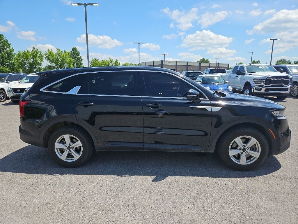 2022 Kia Sorento LX