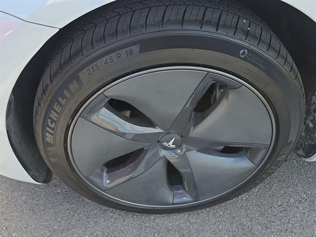 2020 Tesla Model 3 Standard Range