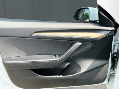 2021 Tesla Model 3 Standard Range Plus Rear-Wheel Drive