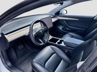 2021 Tesla Model 3 Standard Range Plus Rear-Wheel Drive