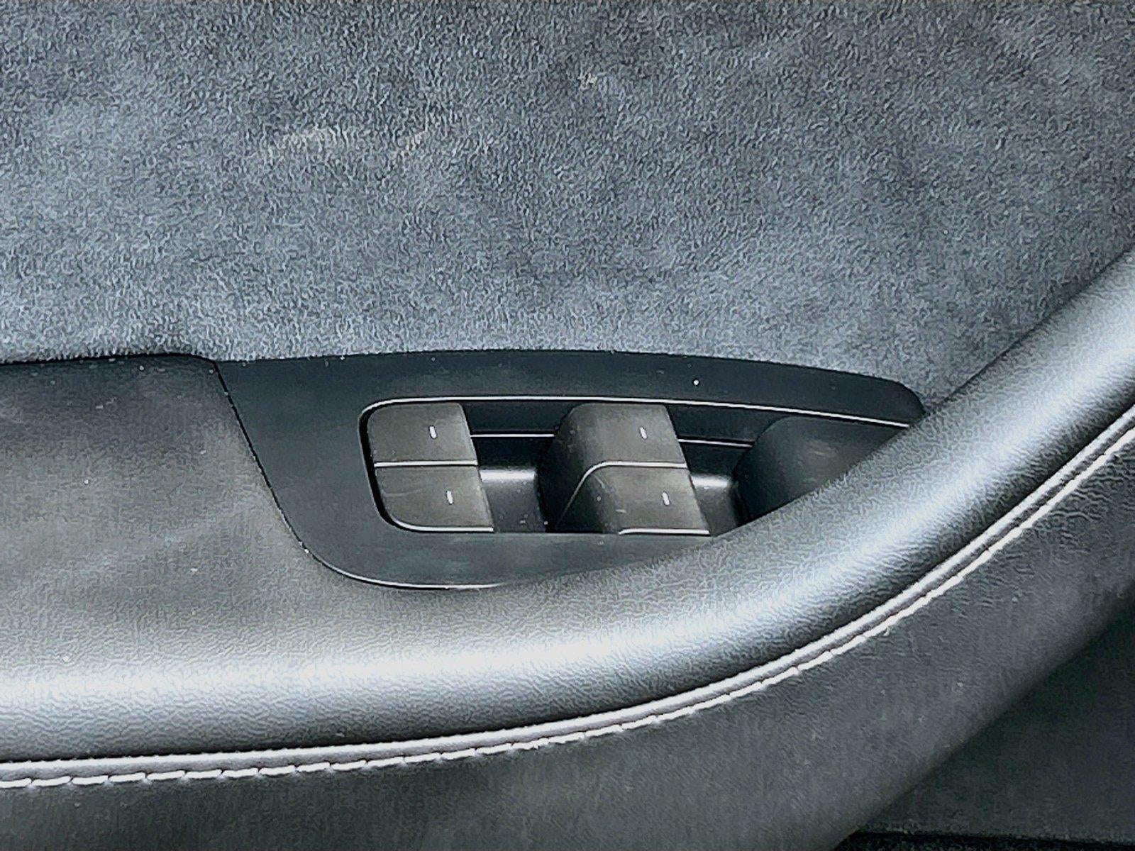 2023 Tesla Model Y Performance Dual Motor All-Wheel Drive