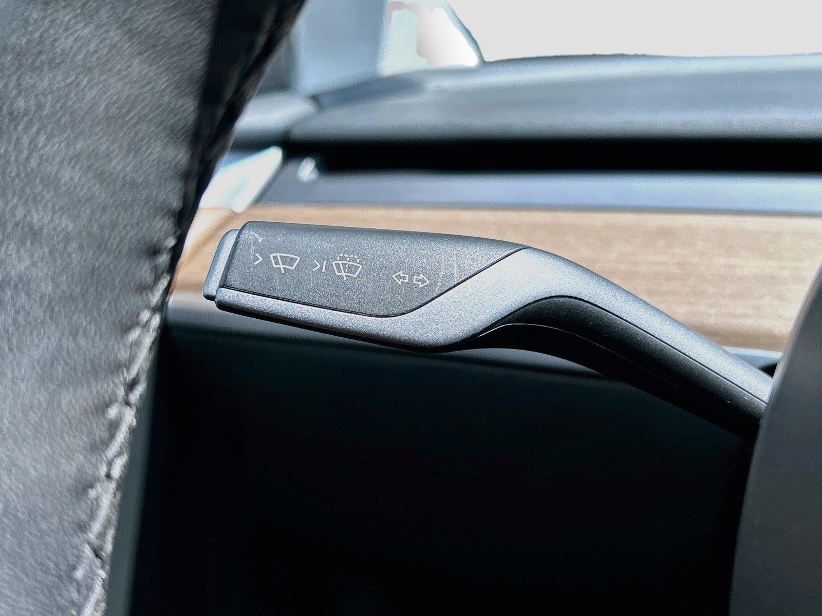 2023 Tesla Model Y Performance Dual Motor All-Wheel Drive