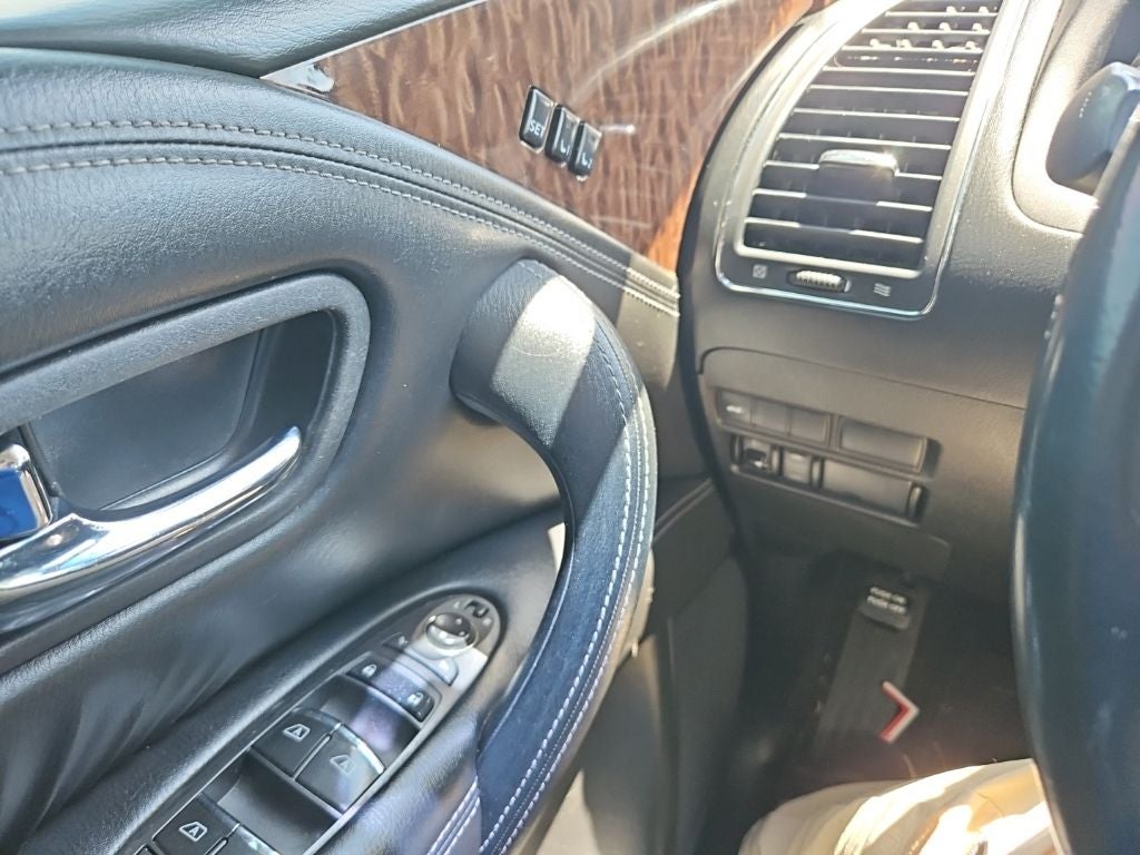 2017 Nissan Armada SL