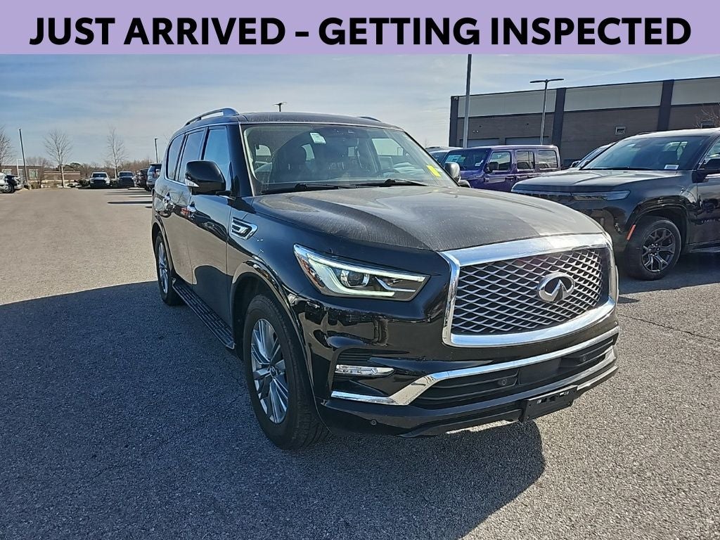2023 INFINITI QX80 LUXE
