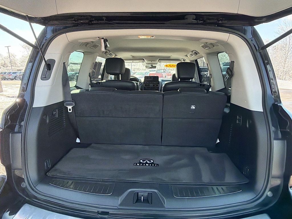 2023 INFINITI QX80 LUXE