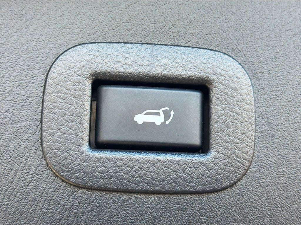 2023 INFINITI QX80 LUXE