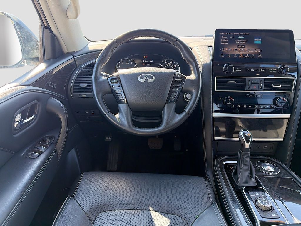 2023 INFINITI QX80 LUXE