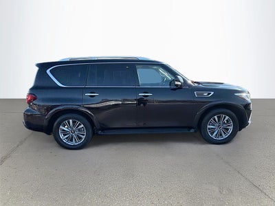 2023 INFINITI QX80 LUXE