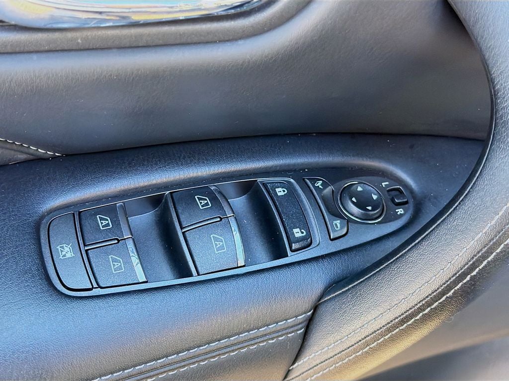 2023 INFINITI QX80 LUXE