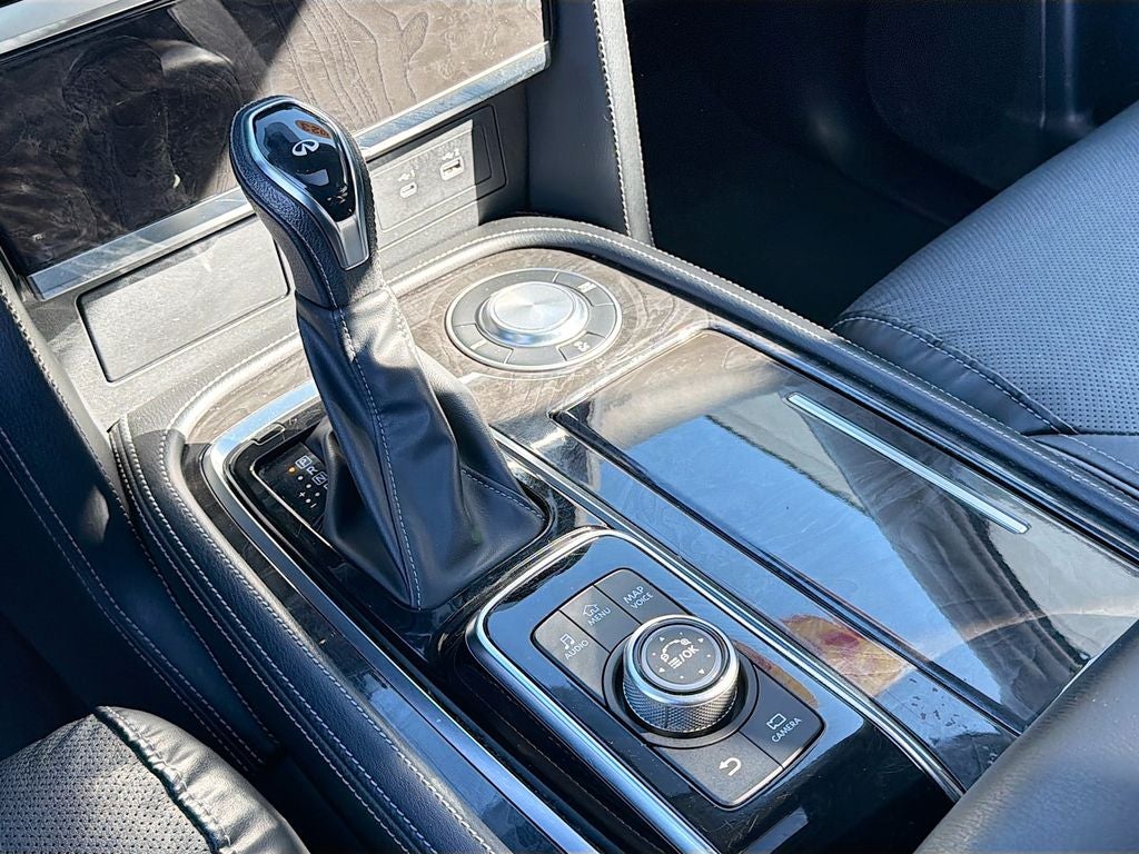 2023 INFINITI QX80 LUXE