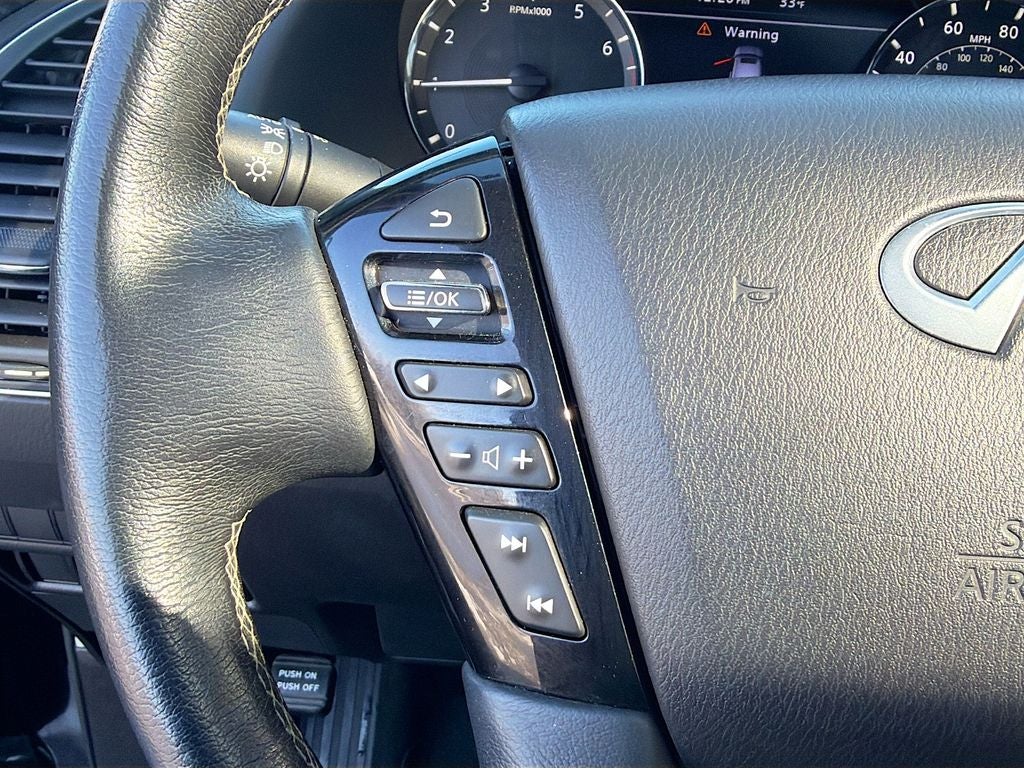 2023 INFINITI QX80 LUXE