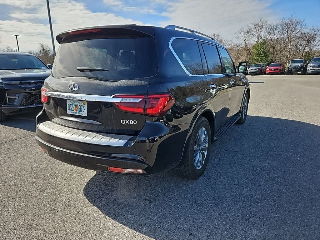 2023 INFINITI QX80 LUXE