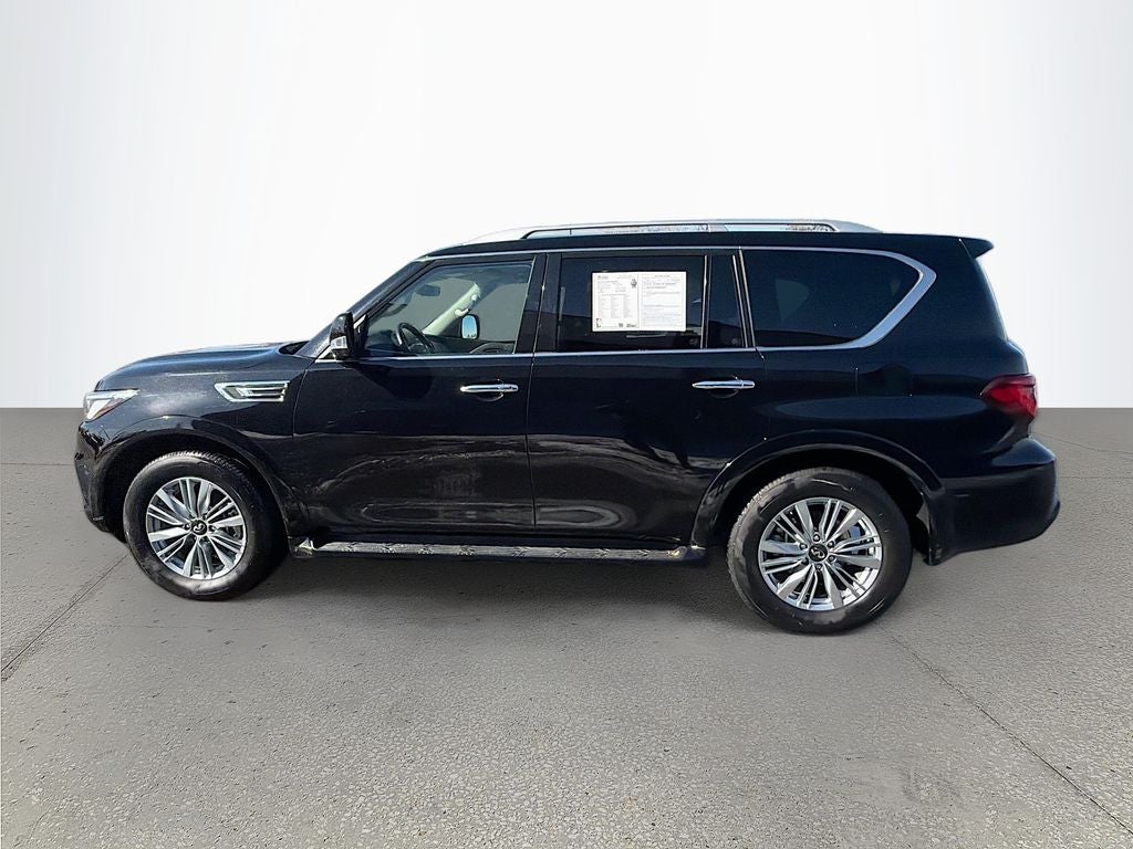 2023 INFINITI QX80 LUXE