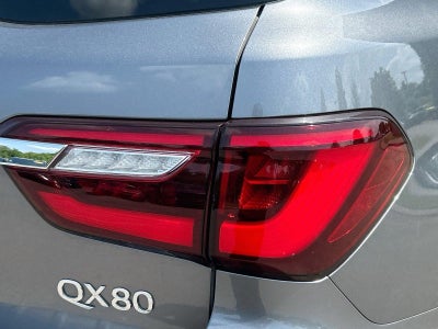 2021 INFINITI QX80 LUXE