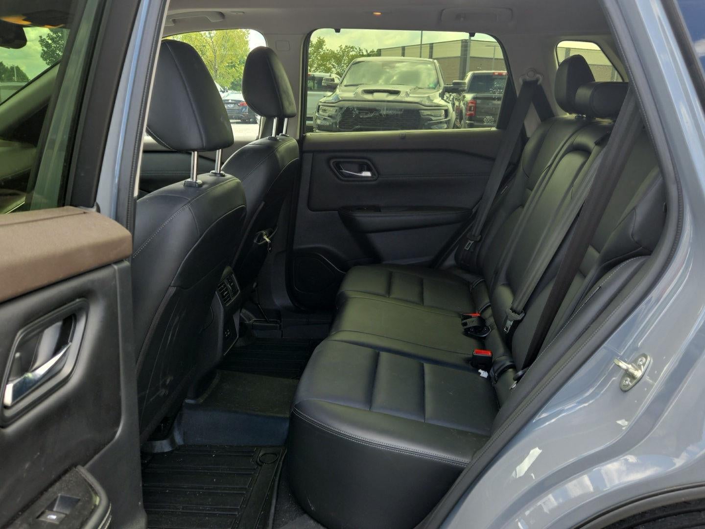 2023 Nissan Rogue SV FWD