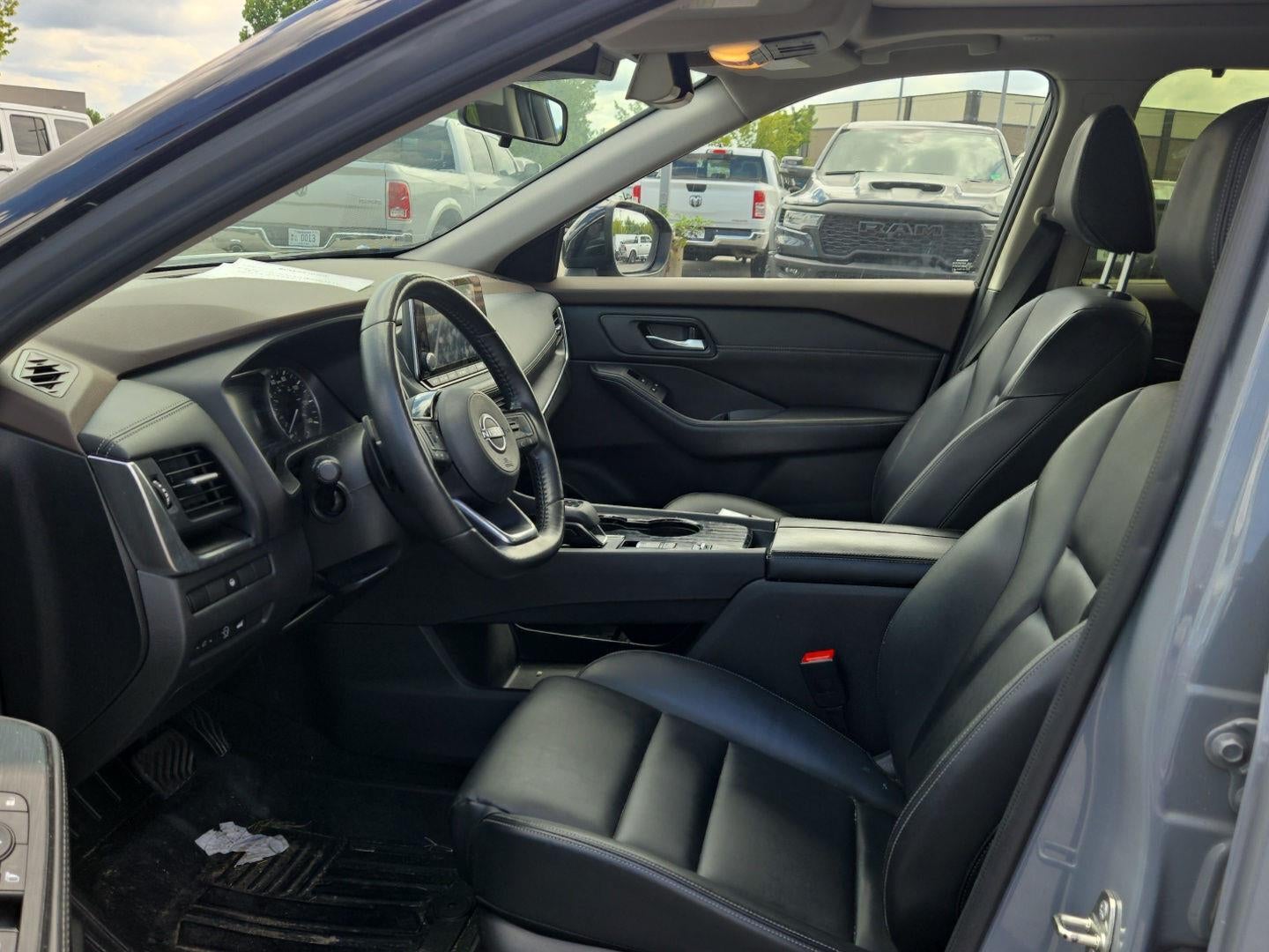 2023 Nissan Rogue SV FWD