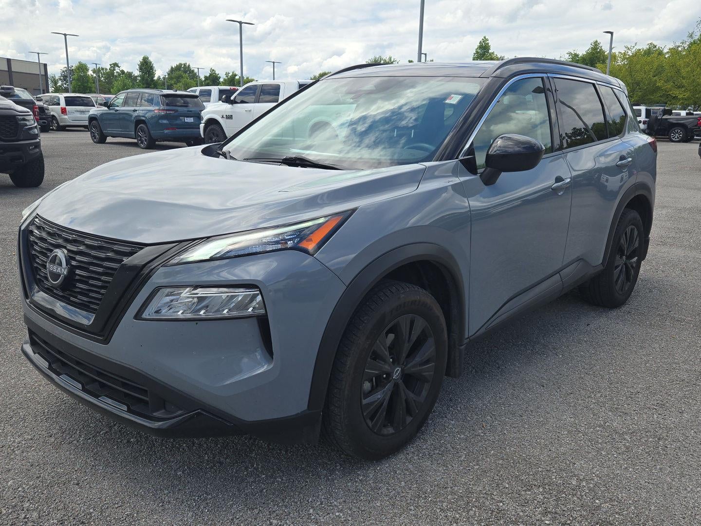 2023 Nissan Rogue SV FWD