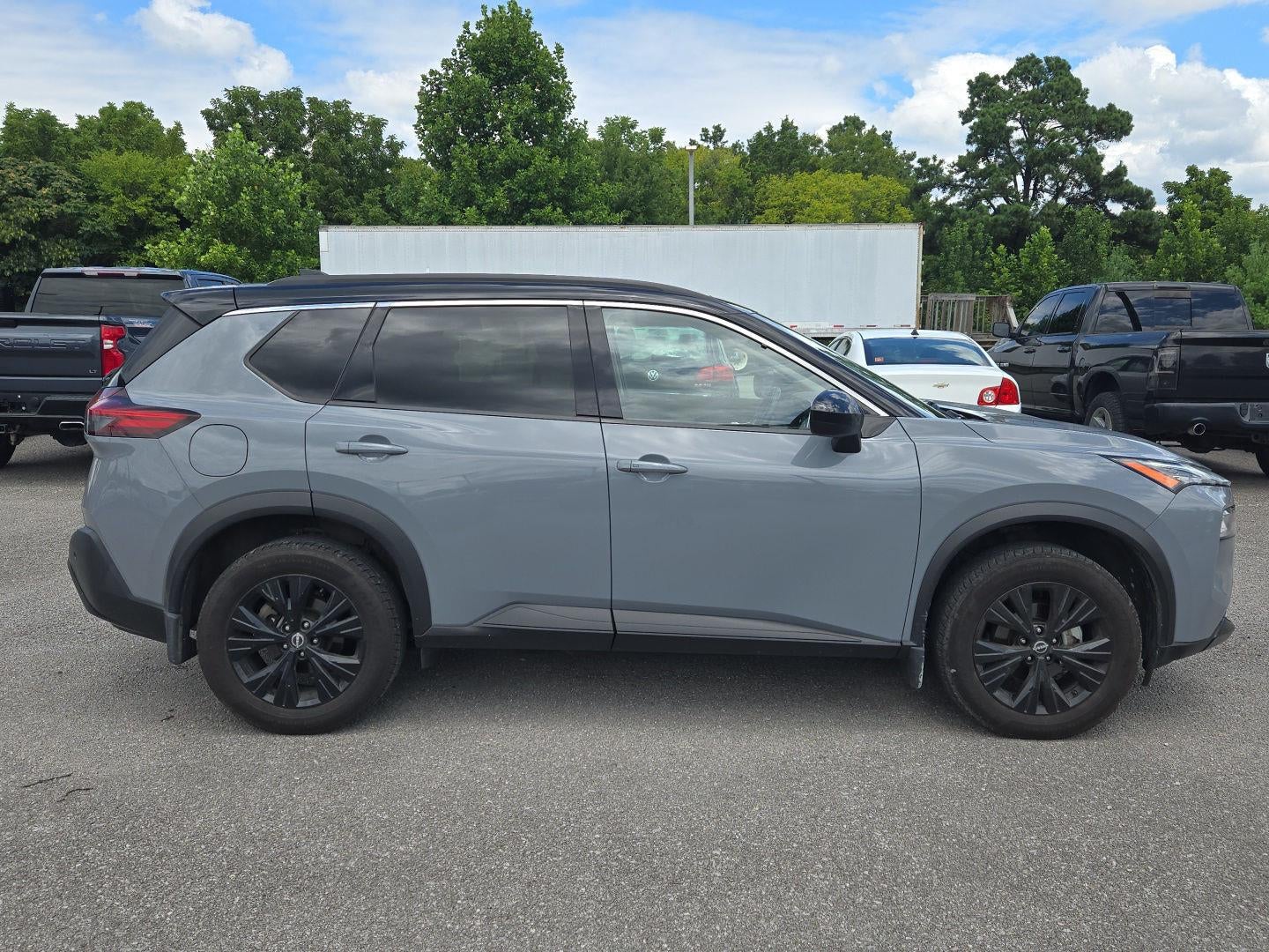 2023 Nissan Rogue SV FWD