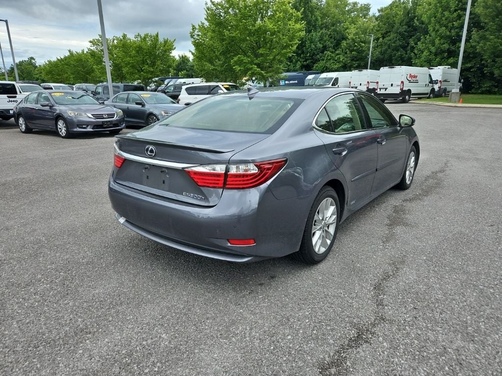 2015 Lexus ES 300h 300h