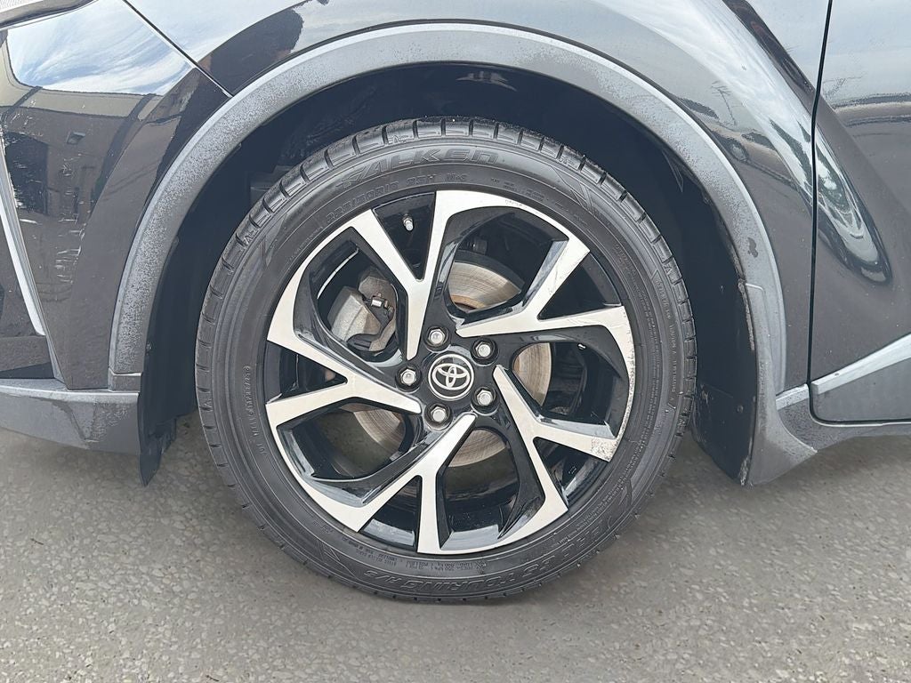 2021 Toyota C-HR XLE