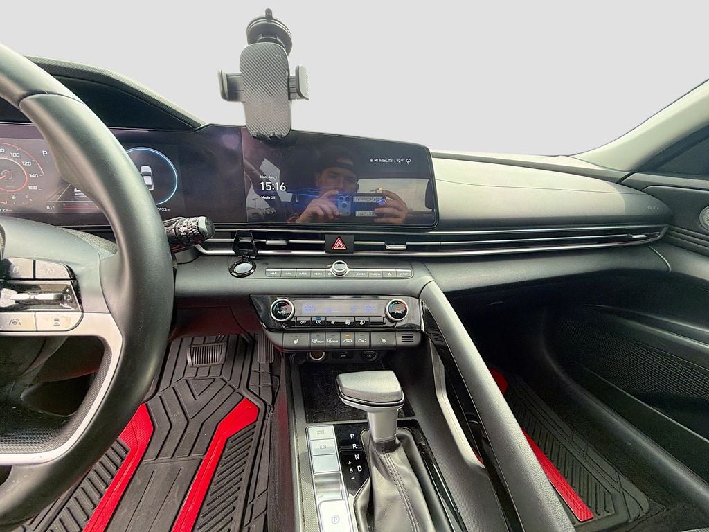 2022 Hyundai Elantra Limited