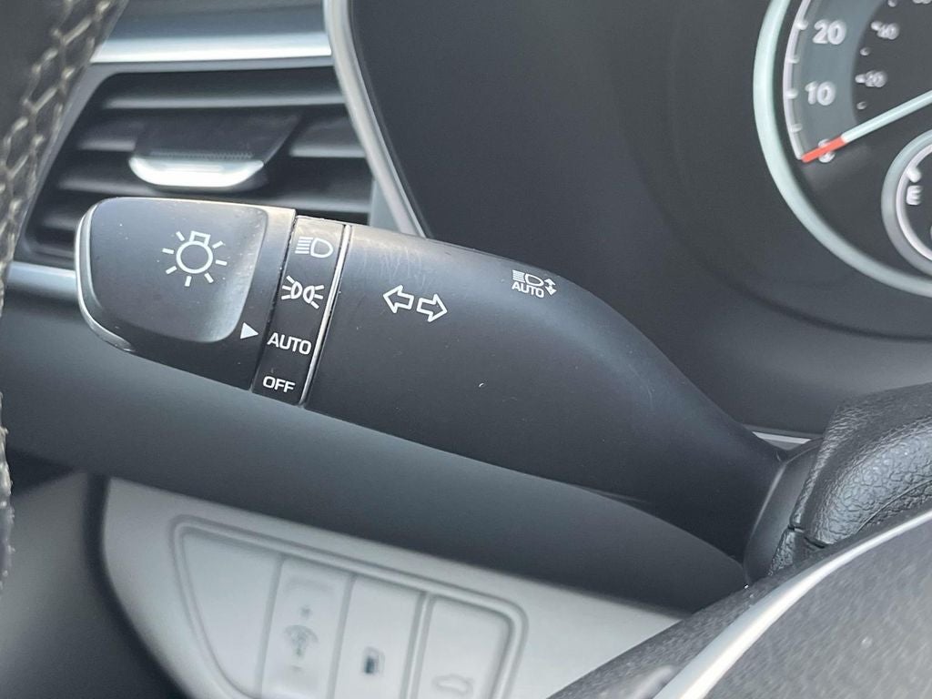 2023 Genesis G70 2.0T RWD