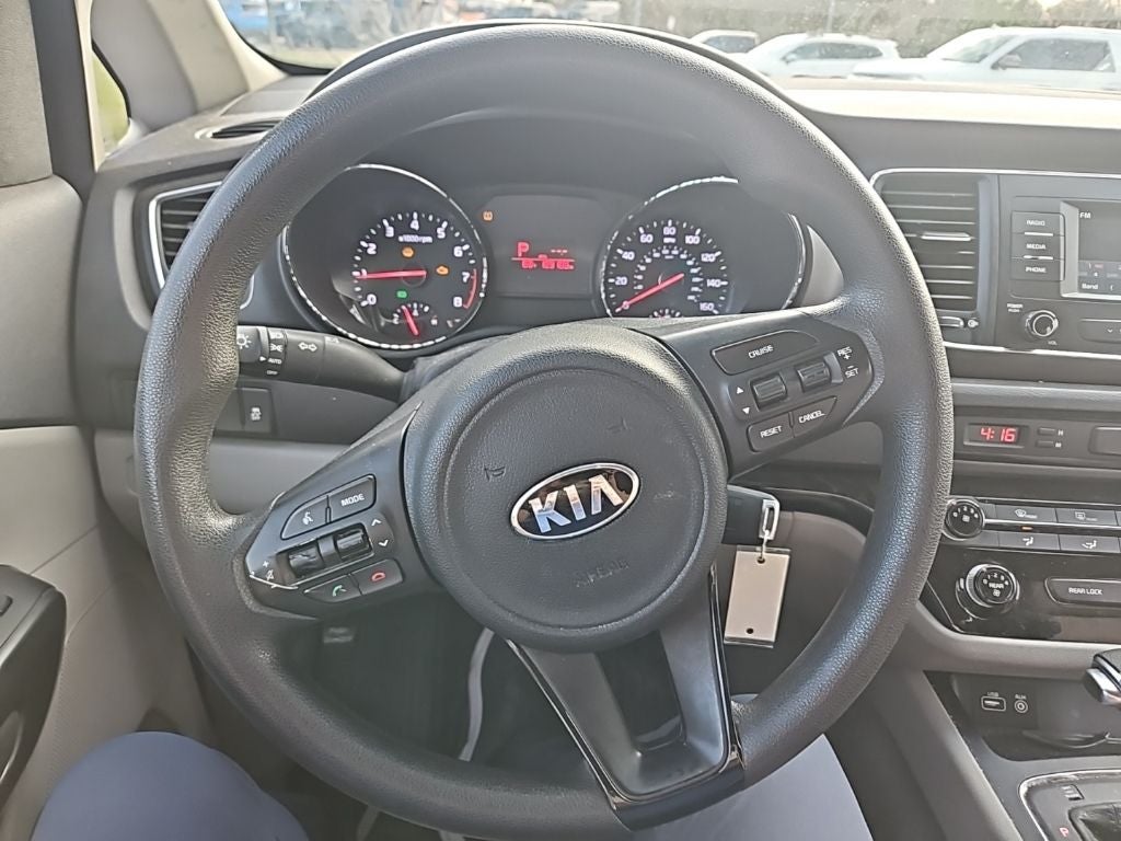 2017 Kia Sedona L