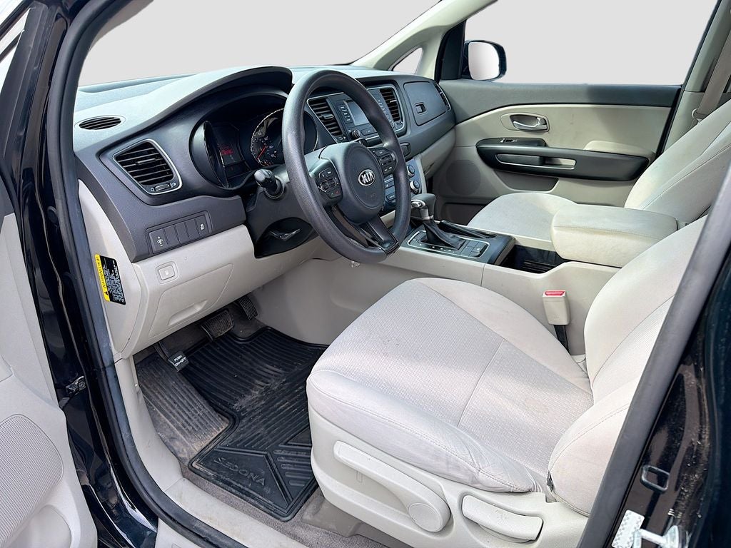 2017 Kia Sedona L