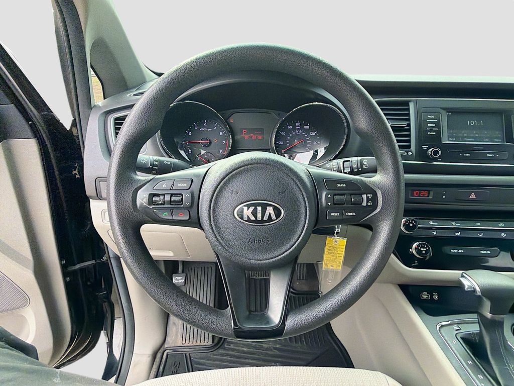 2017 Kia Sedona L