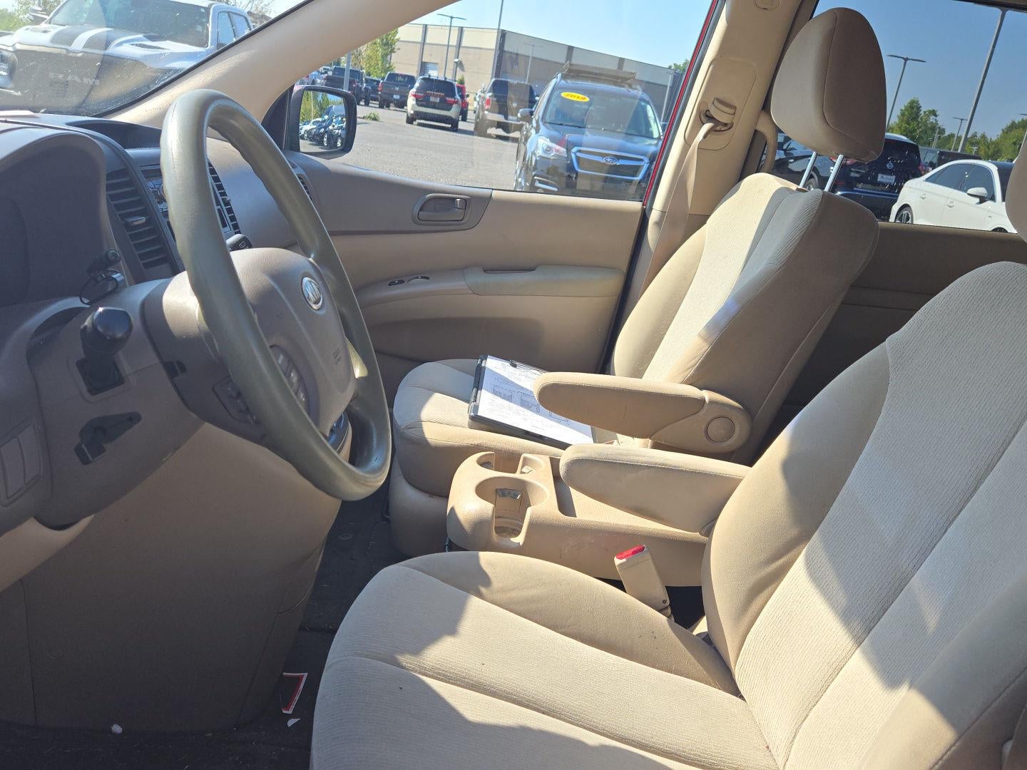 2012 Kia Sedona LX
