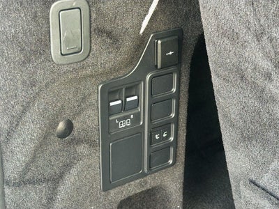 2022 Land Rover Discovery P300 S R-Dynamic