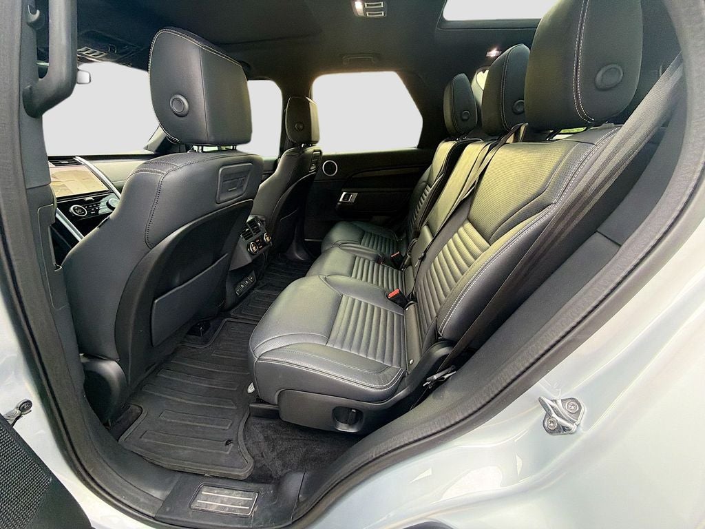 2022 Land Rover Discovery P300 S R-Dynamic