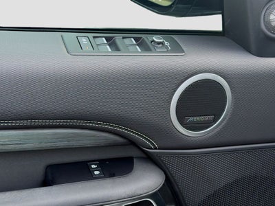 2022 Land Rover Discovery P300 S R-Dynamic