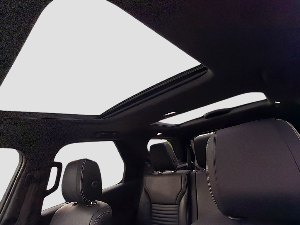 2022 Land Rover Discovery P300 S R-Dynamic
