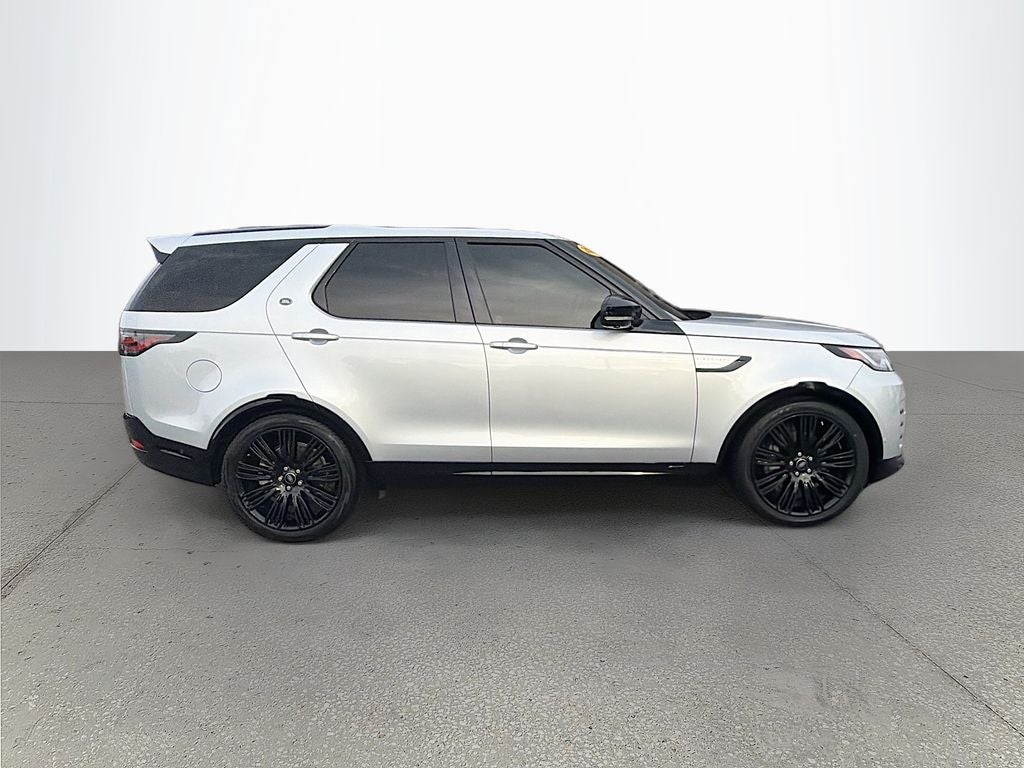 2022 Land Rover Discovery P300 S R-Dynamic