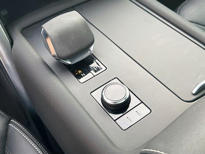 2022 Land Rover Discovery P300 S R-Dynamic