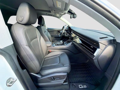 2023 Audi Q8 Premium 55 TFSI quattro Tiptronic