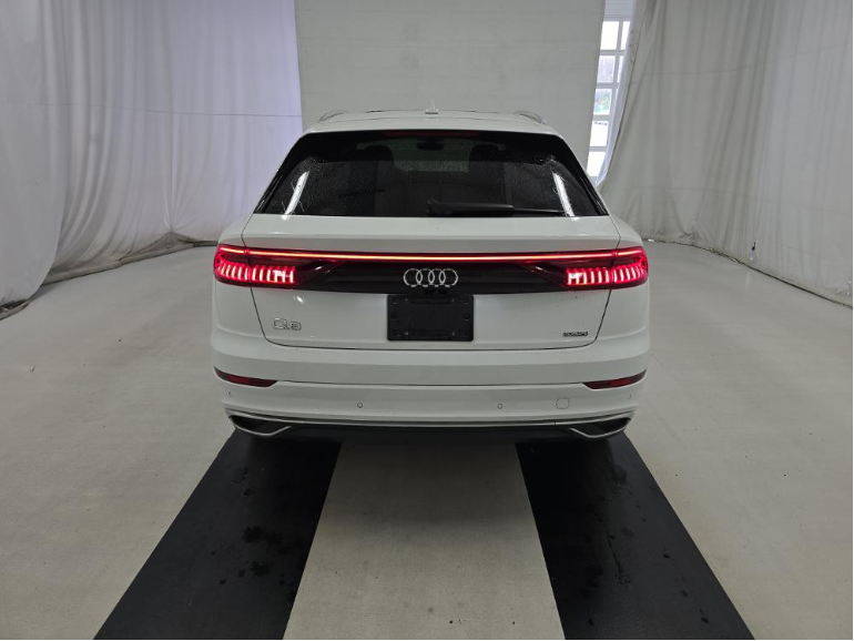 2023 Audi Q8 Premium 55 TFSI quattro Tiptronic